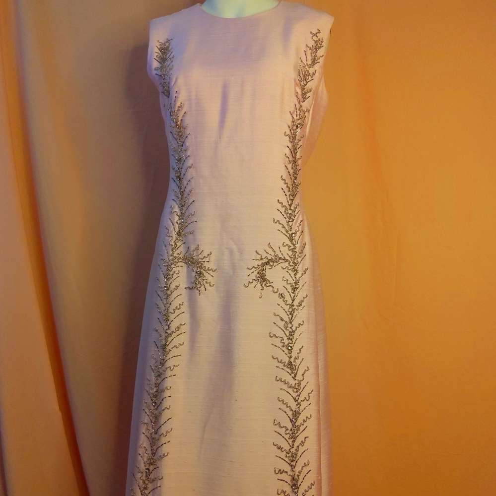 Vtg Pale Pink Sleeveless Gown Beads Rhinestones